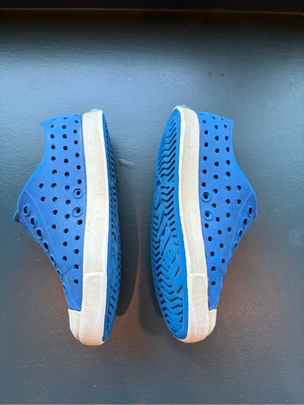 Native Kids Water Shoe in Bright Blue C8